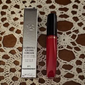 Lancome L'Absolu Gloss Cream in Passionate Red